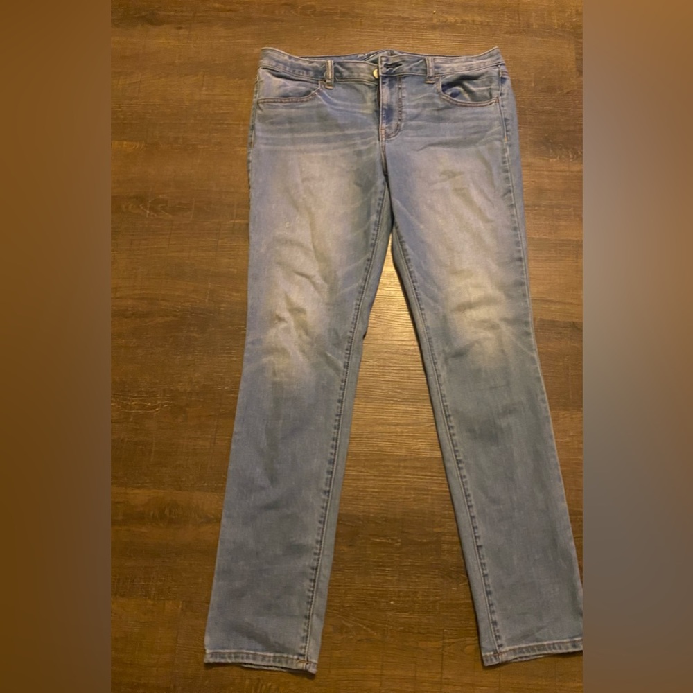 American eagle light blue jeans